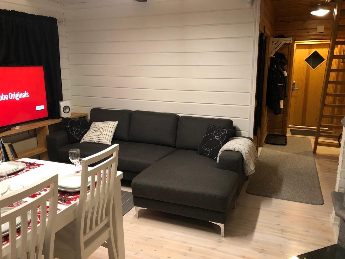 Syoete Huuhkamajat Cottage Esterno foto